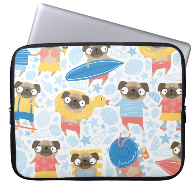 Niedliche Möpsen im Urlaub. Muster mit Cartoon-Mop Laptopschutzhülle (Vorderseite)