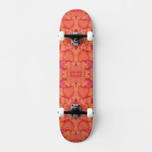 Niedliche Mosaikherzen im Hintergrund Skateboard
