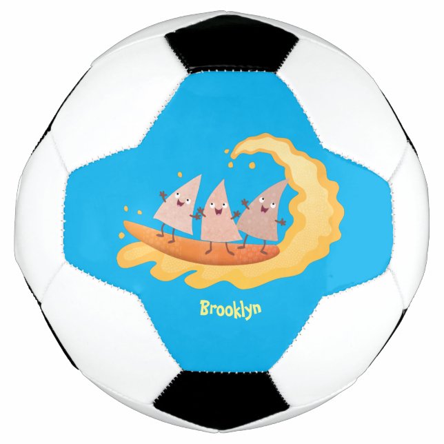 Niedliche nachos-Maischips beim Surfen Cartoon Fußball (Vorderseite)