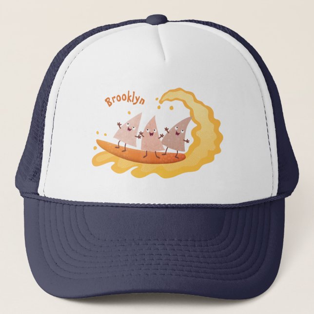 Niedliche nachos-Maischips beim Surfen Cartoon Truckerkappe (Vorderseite)