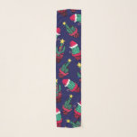 Niedliche Navy dekorierte Kakteen Tree Weihnachtsl Schal<br><div class="desc">Dieses niedliche, künstlerische und unterhaltsame Weihnachtsdesign ist perfekt für die festliche und fröhliche Jahreszeit. Es ist mit einer handgezeichnet Darstellung von Rot-, Grün-, Schwarz- und Multikulturalbäumen versehen, die Gartenflächen, Lichter, Ziergegenstände, Zuckerrohr, Sternenkuchen und einen Weihnachtshut auf einem weißen Schneebett und einem dunkelblau-marineblauen Himmel umfasst. Es ist künstlerisch, modern, bezaubernd und...</div>