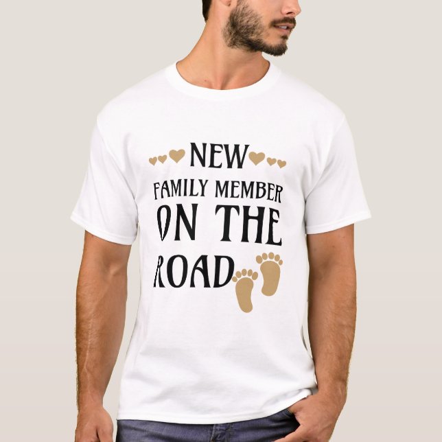 niedliche Neufamilienmitglieder T-Shirt (Vorderseite)
