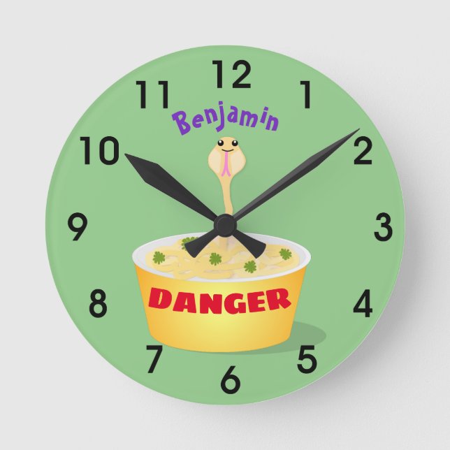 Niedliche Nudeln Schlange Cartoon Illustration Spa Runde Wanduhr (Vorderseite)