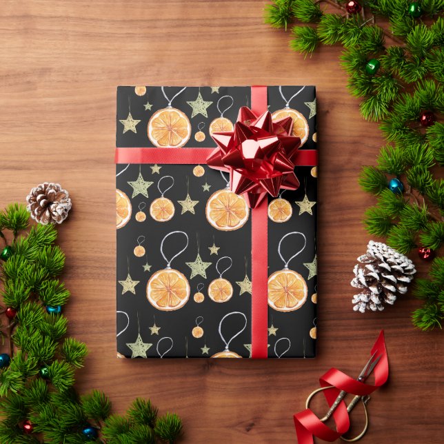 Niedliche Orangen und Sterne auf dem Schwarzen Url Geschenkpapier (Feiertagsgeschenk)