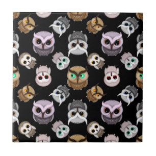 Niedliche Owl-Illustrationen über schwarzem Hinter Fliese