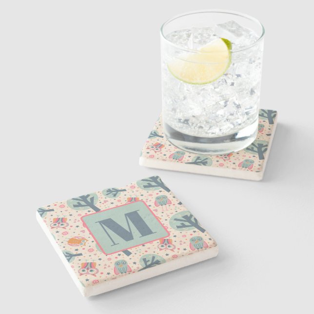 Niedliche Owls Trees Muster Fun Custom Initial Steinuntersetzer (Seitenansicht)