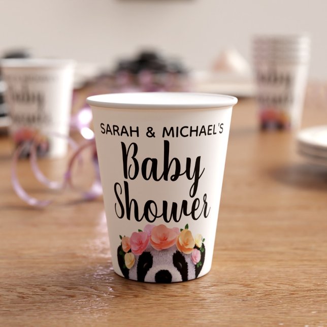 Niedliche Panda Bear Girl Babydusche Papiertüten Pappbecher (A peeking panda paper cup perfect for your baby shower party. Just add your names)