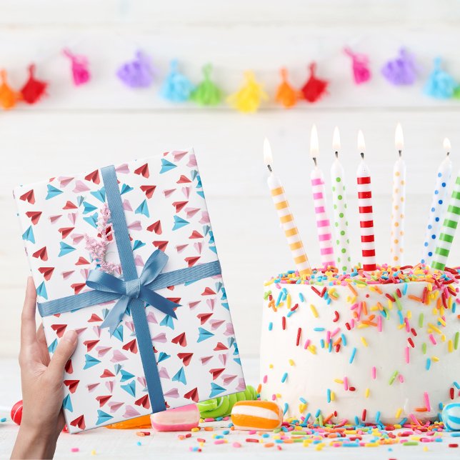 Niedliche Papierflieger, Aviator oder Pilot Geschenkpapier (Von Creator hochgeladen)