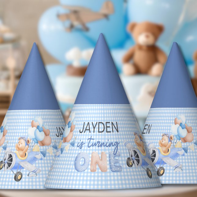 Niedliche Pastel Blue Brown Baby Bear verwandelt e Partyhütchen (Von Creator hochgeladen)