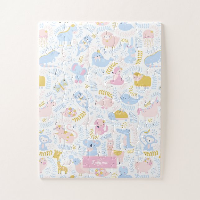 Niedliche Pastel Zoo Tier Mit Monogramm Girl Pink (Vertikal)