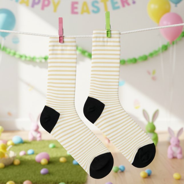 Niedliche Pastellgelb und weiß gestrichen Socken (Cute Yellow and White Striped Socks. Girly Pastel Thin Stripes Pattern for Easter, Girl Birthdays )