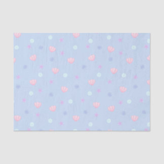 Niedliche Pastellmuscheln und Perlen in Periwinkle Seidenpapier