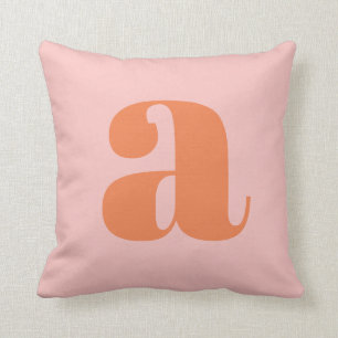Niedliche Pastellrosa Orange Retro Lettern Kissen