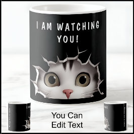 Niedliche Peekkatze, die euch die sonnige Neuheit  Kaffeetasse