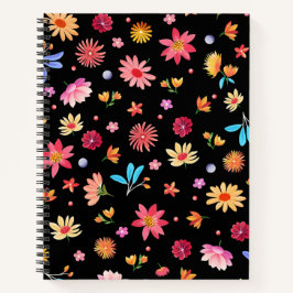 Niedliche Pettit-Blume auf Schwarz Notizbuch