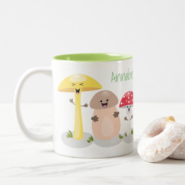 Niedliche Pilzpilze und Toadstools Cartoon Zweifarbige Tasse (Mit Donut)