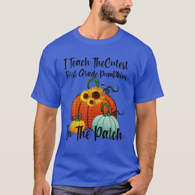 Niedliche Pumpkins in Patch First Grade Teacher Fa T-Shirt (Vorderseite)