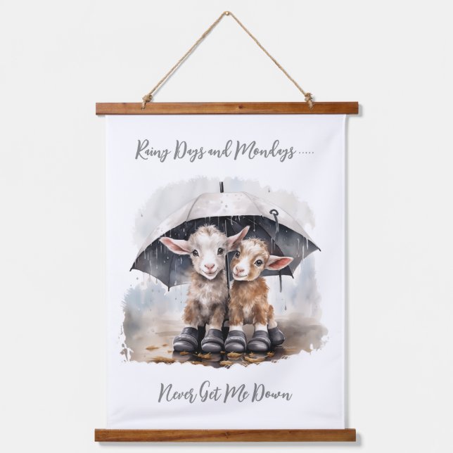 Niedliche Rainy-Day-Ziegen Wandteppich Mit Holzrahmen (Vorderseite)
