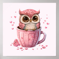 Niedliche rosa Eule im Cup