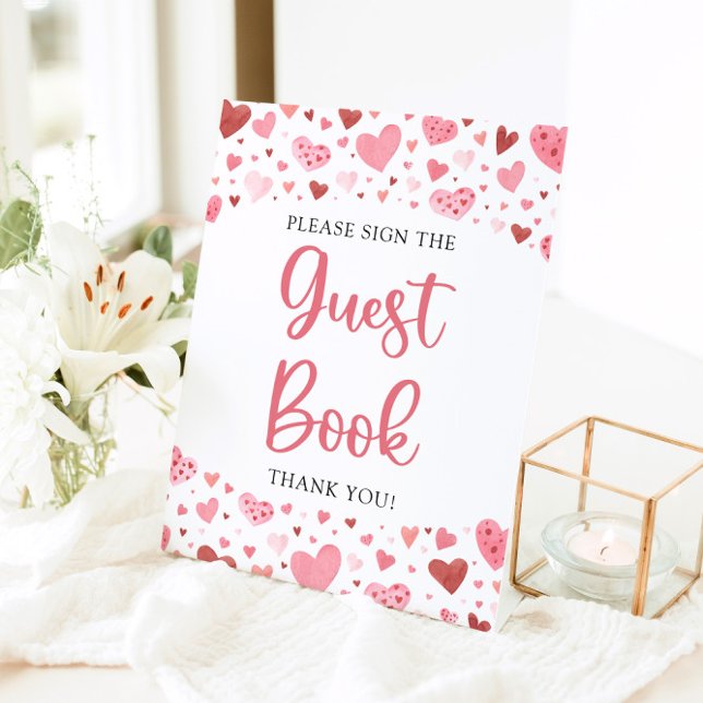 Niedliche Rosa Rote Herzen Valentine Gästebuchsign Sockelschild (Von Creator hochgeladen)