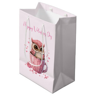Niedliche rosa Schale im Wettkampf Mittlere Geschenktüte