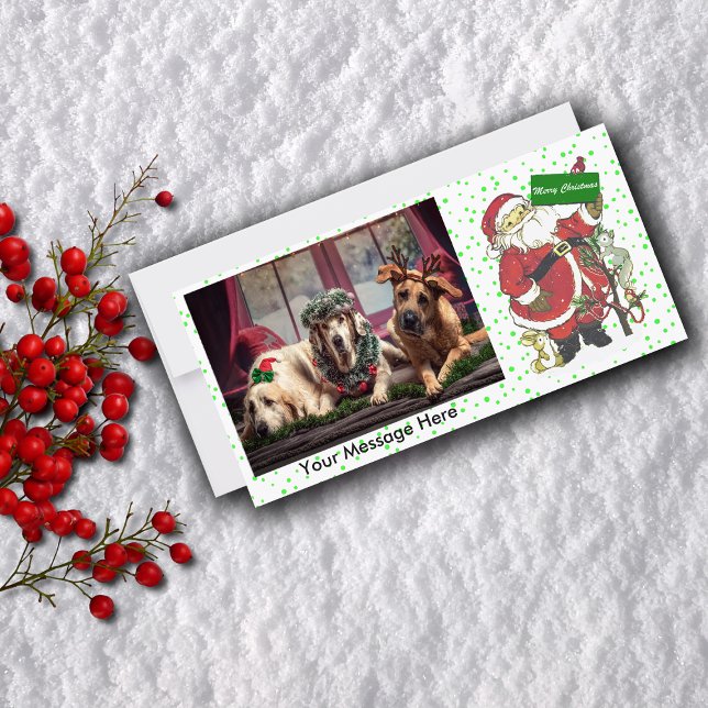 Niedliche Sankt-Tier-frohe Weihnachten (Cute Santa Claus with animals and tree on green polka dot flat photo Christmas card.)