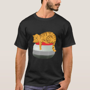 Niedliche Schlafkatze auf einem Curling Stone Spor T-Shirt