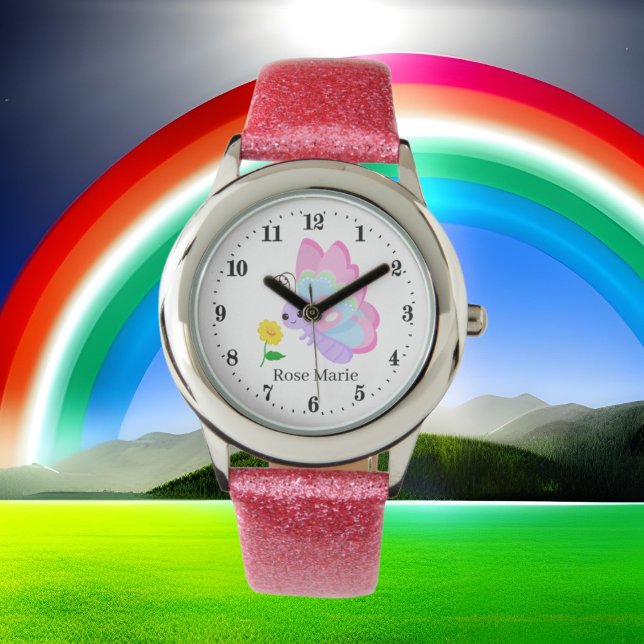 niedliche Schmetterlingsliebhaber von Mädchen trag Armbanduhr (Von Creator hochgeladen)