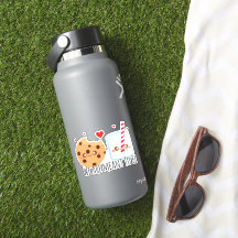 Niedliche Schokolade Chip Cookie und Milchglas
