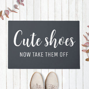 Niedliche Schuhe ziehen sie jetzt ab Funny Dark Fußmatte