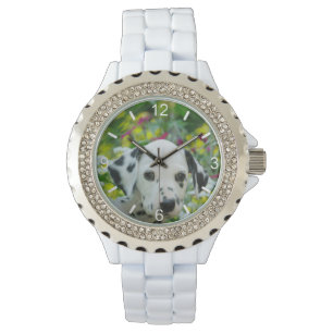 Niedliche schwarze gepunktete armbanduhr