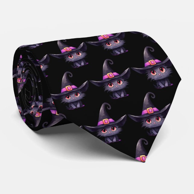 Niedliche schwarze Katze, die ein Hexenhutmuster t Krawatte (Gerollt)