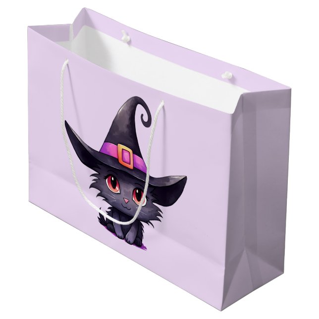 Niedliche schwarze Katze mit Hexenhut Große Geschenktüte (Vorderseite Schrägansicht)