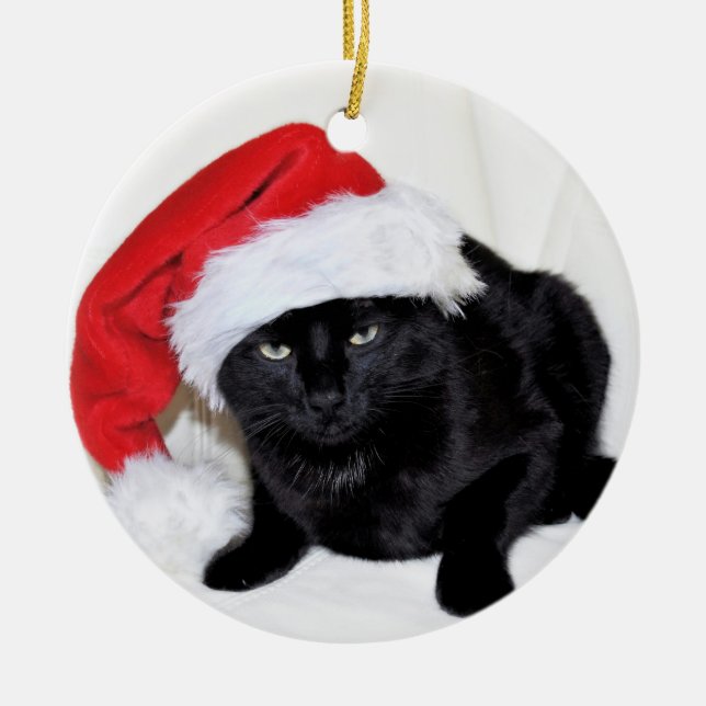 Niedliche schwarze Katze mit Weihnachtsmannmütze Keramik Ornament (Vorne)