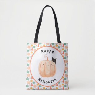 Niedliche schwarze Katze pinkelt über einem Kürbis Tasche