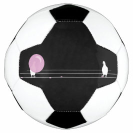 Niedliche, sonnendurchflutete, rosafarbene Kaugumm Fußball