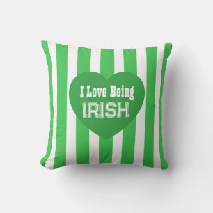 Niedliche St. Patrick's Day Green I Liebe ist iris Kissen