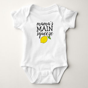 Niedliche süße Phrase   Mamas Hauptzwang Baby Strampler