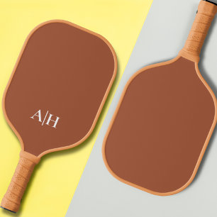 Niedliche Terrakotta und Weiß , moderne Monogramme Pickleball Schläger
