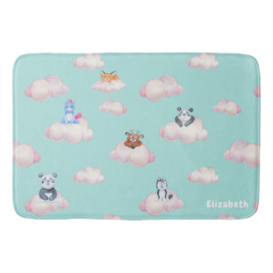 Niedliche Tiere auf Clouds Monogramm Badematte