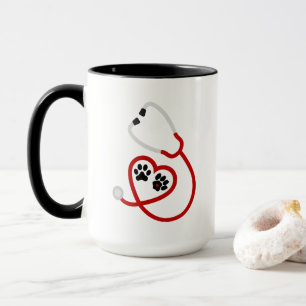 Niedliche Tierfreunde geben den Namen Tasse