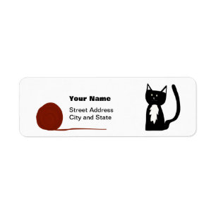 Niedliche Tuxedo-Katze mit
