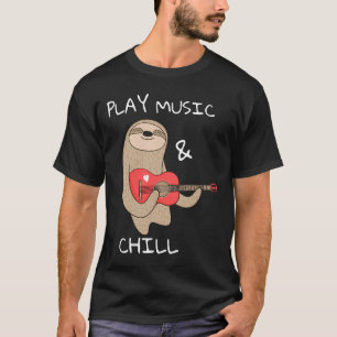 Niedliche und sonnige Schlampe mit Musik und Kill T-Shirt