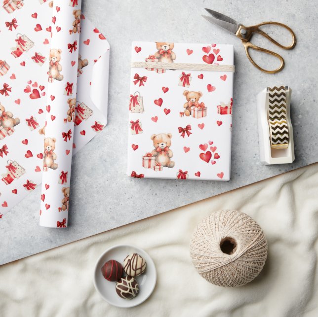 Niedliche Valentine Teddies mit rotem Herzen Geschenkpapier (Kunsthandwerk)