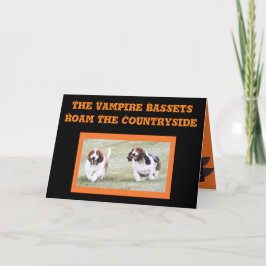 Niedliche "Vampire Bassets" auf der sonnigen Hallo Karte