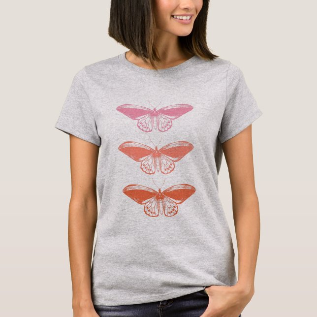 Niedliche Vintage Rosa Schmetterlingsdarstellung T-Shirt (Vorderseite)