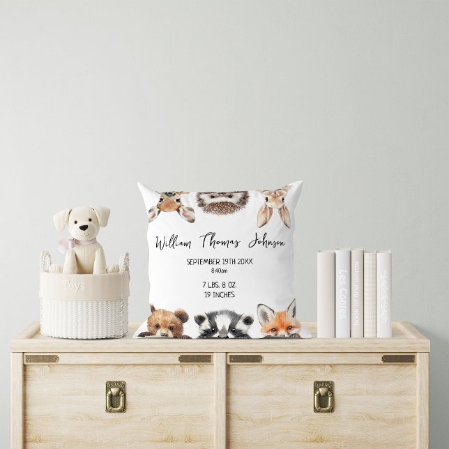 Niedliche Waldtiere Geburtsstunde von Säuglingen Kissen (Cute Woodland Animals Baby Birth Stats Throw Pillow)
