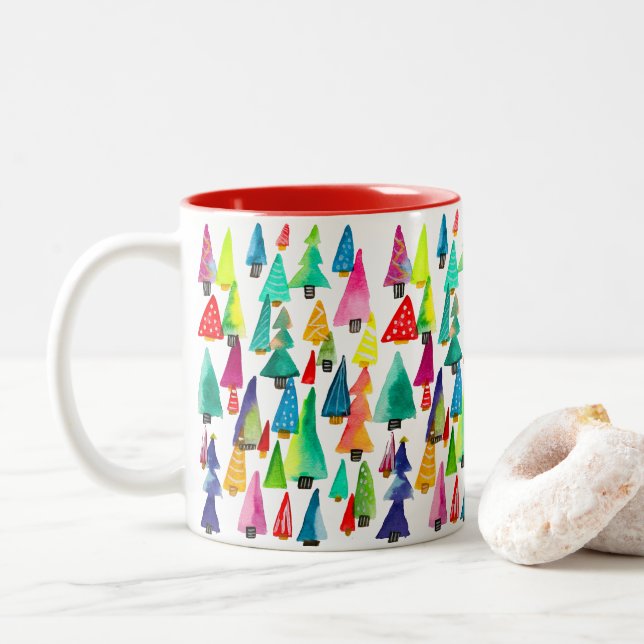 Niedliche Weihnachtsbäume Zweifarbige Tasse (Mit Donut)