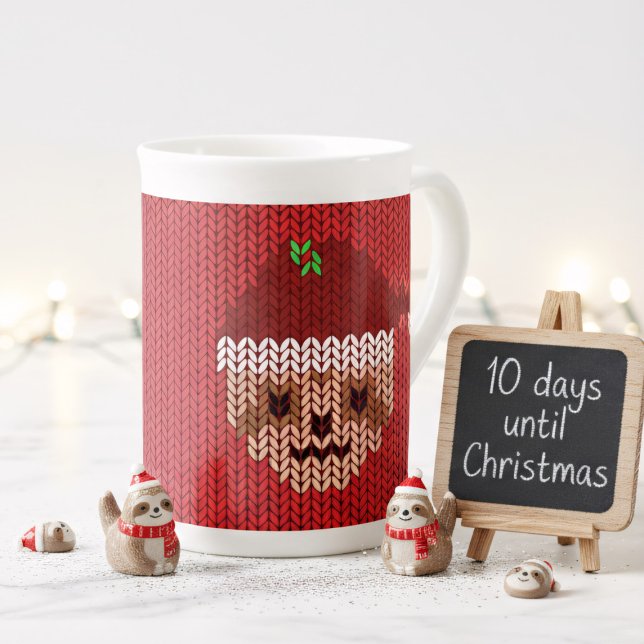 Niedliche Weihnachtsfeige Monogram Knochen-China-T Prozellantasse (Your cute, personalized sloth mug makes the season even more joyful.)