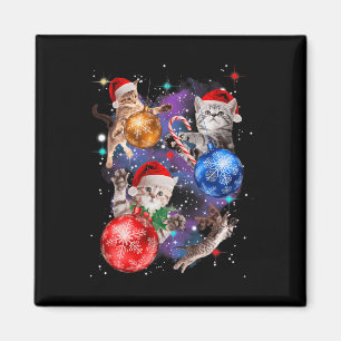 Niedliche Weihnachtskatzen in Weltraumschmuck Graf Magnet